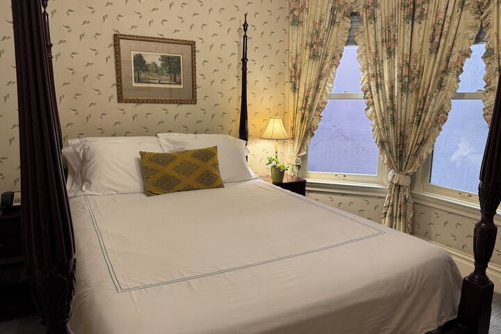 Room 21 of 48