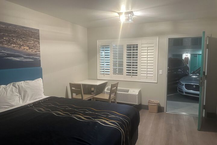 Room 62 of 103
