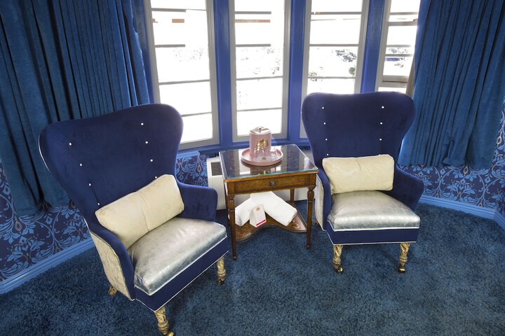 Room 285 of 461