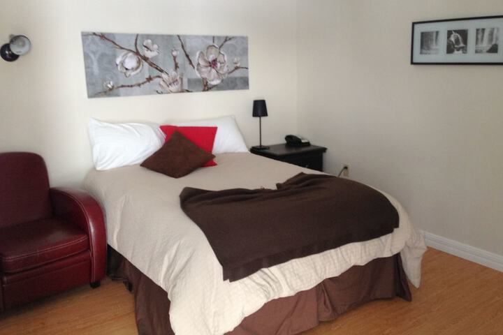 Room 14 of 32