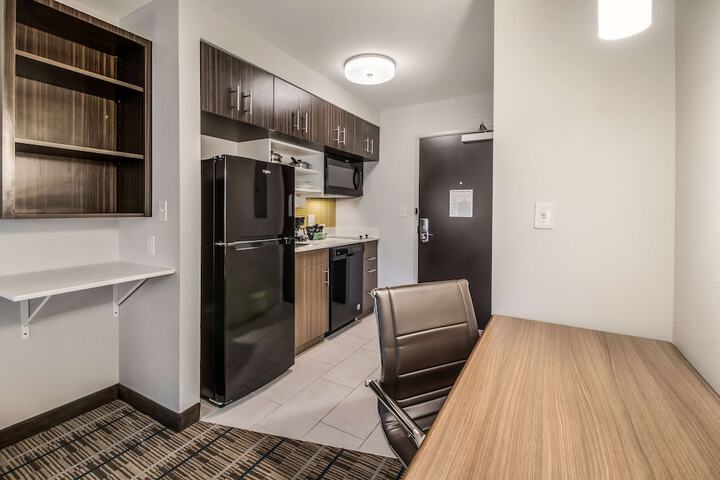 MainStay Suites at Discovery Park of America