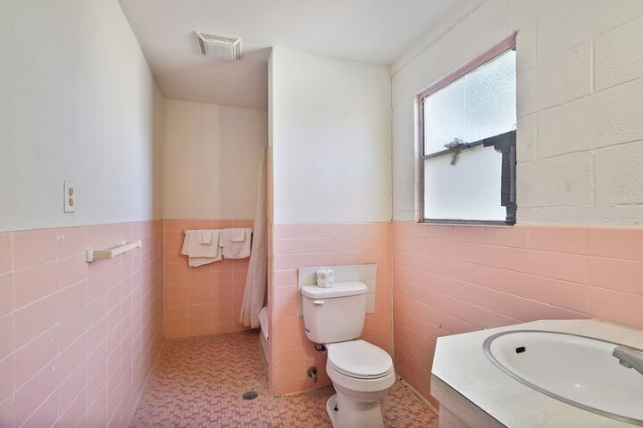 Room 18 of 30