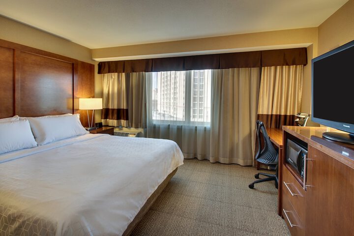 Room 32 of 57
