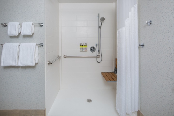 Room 32 of 53