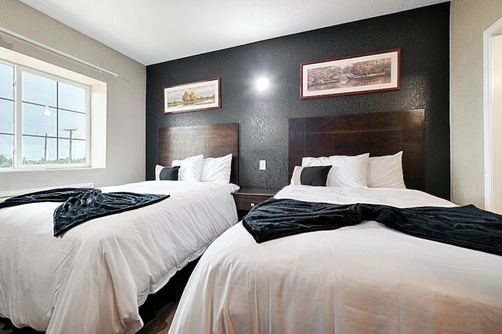 Hotel Dilley Grand