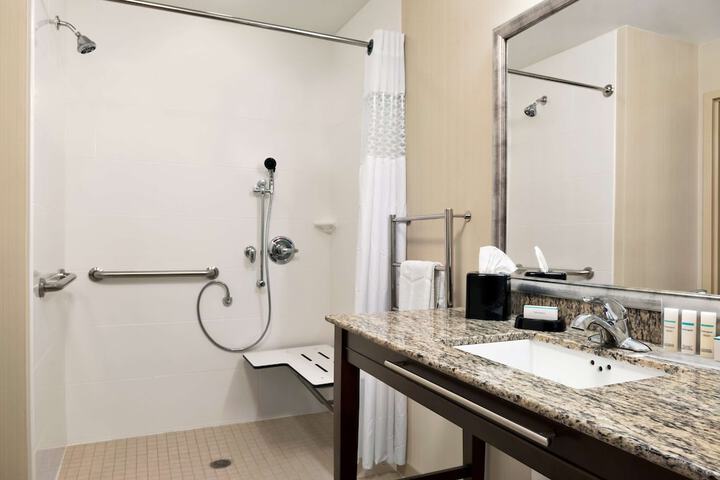 Room 14 of 24
