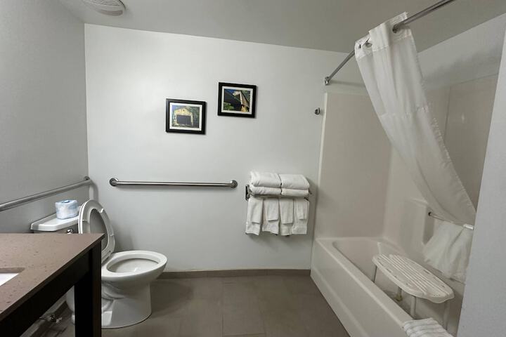 Comfort Inn & Suites Cartersville - Emerson Lake Point