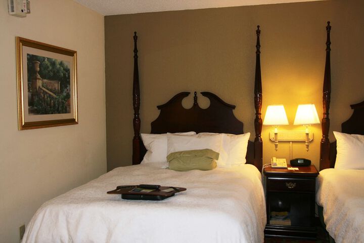 Room 17 of 48