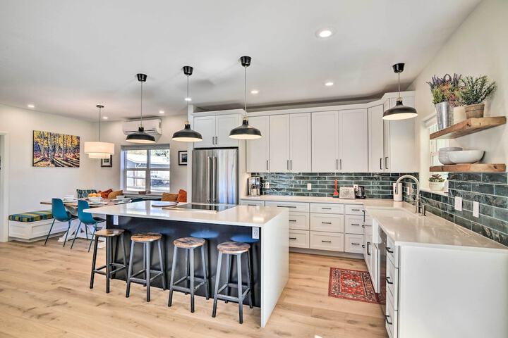 Charming Buena Vista Home w / Private Hot Tub!