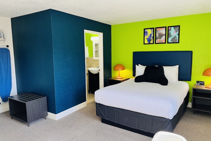 Room 25 of 52