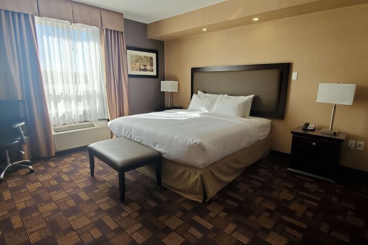 Room 9 of 27