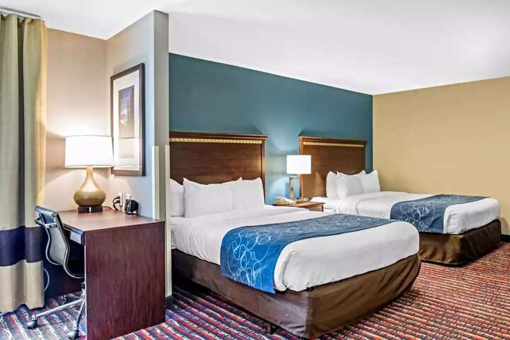 Room 6 of 19