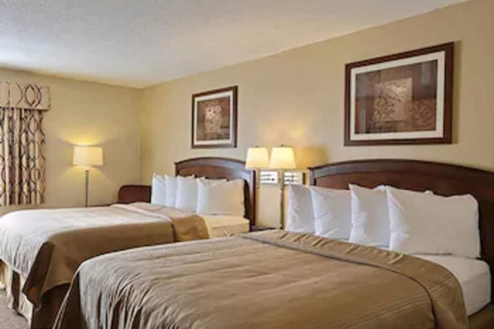 Room 15 of 36