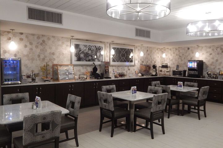 Best Western Plus Bradford Inn