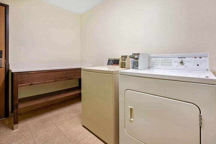 Room 30 of 42