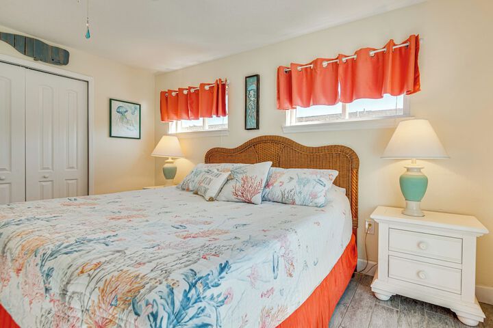 Cape Canaveral Cottage w / Pool - Walk to Beach!