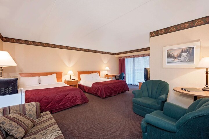 Room 12 of 40