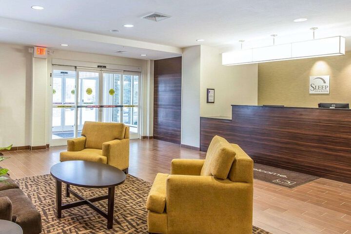 Hotel Interior 6 of 31