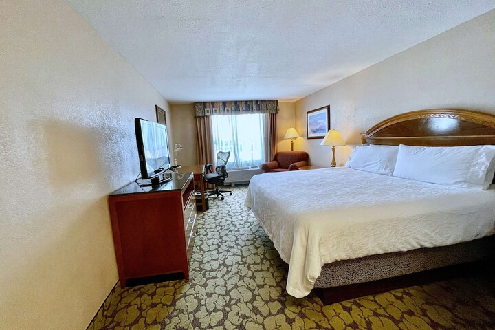Room 32 of 54
