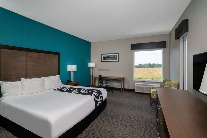 La Quinta Inn & Suites by Wyndham West Memphis