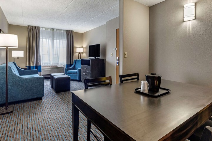 Room 18 of 33