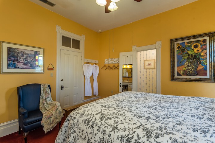 Room 22 of 63