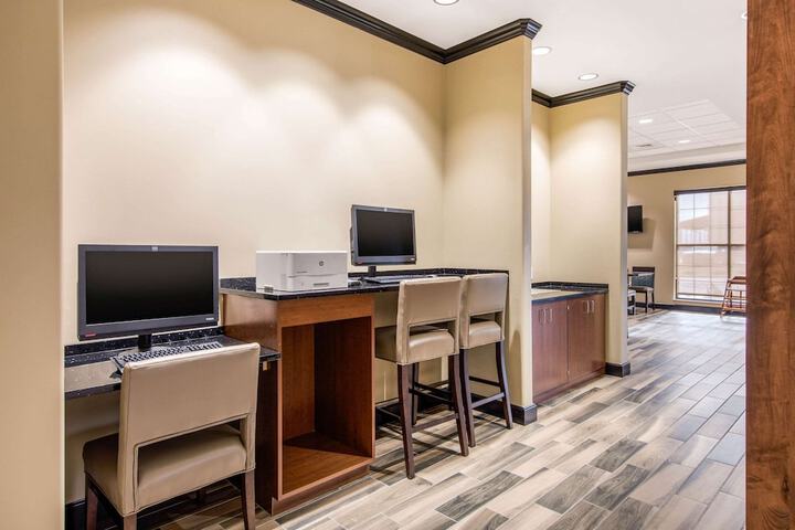 Business Center 38 of 38