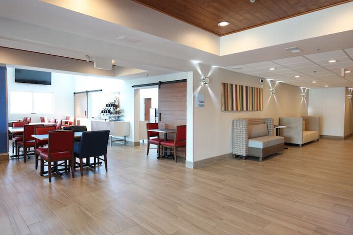 Hotel 5 of 34