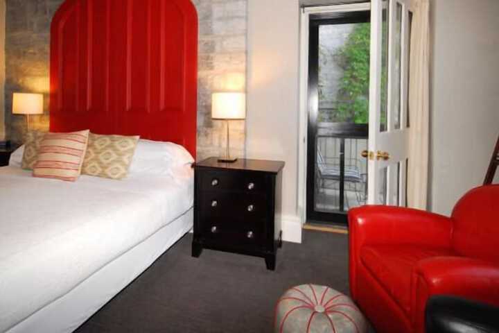 Room 44 of 66