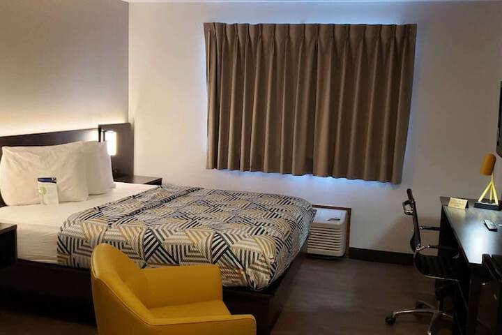 Motel 6 Kewanee IL