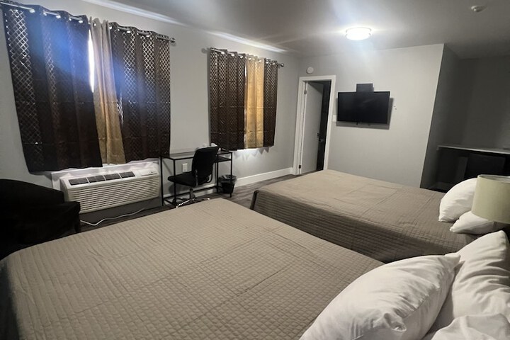 Room 21 of 25