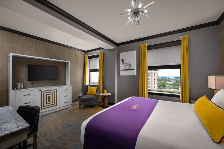 Room 27 of 42