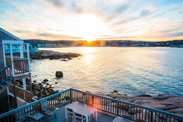 Bearskin Neck Motor Lodge