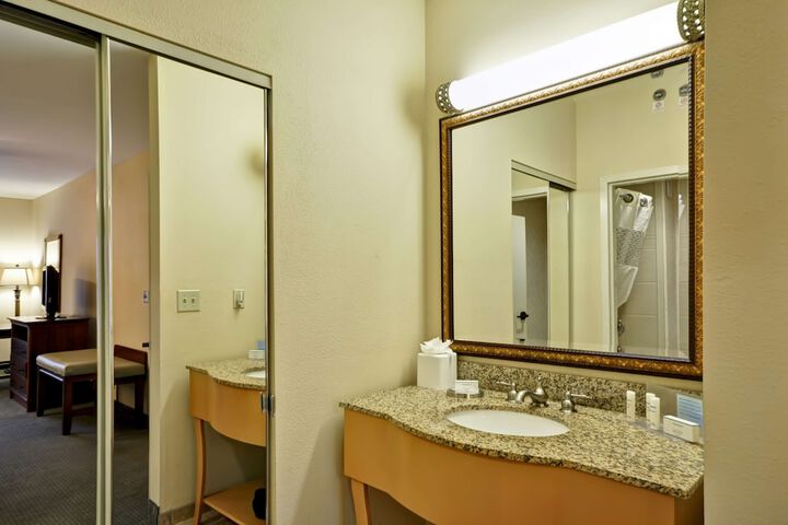 Room 18 of 42