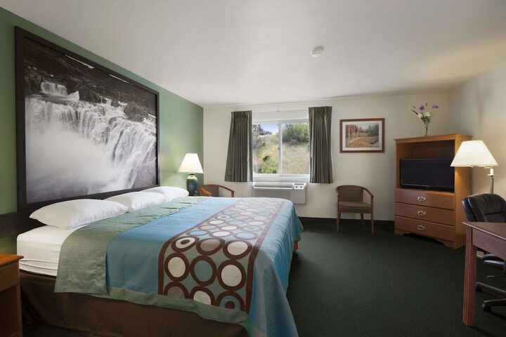 Room 16 of 43