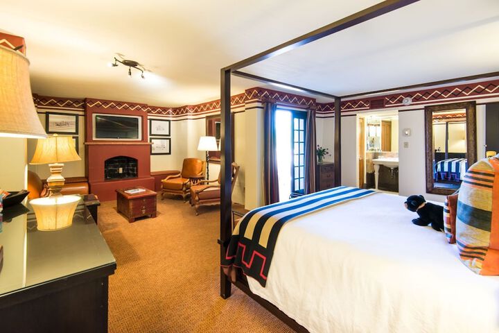 Room 16 of 37