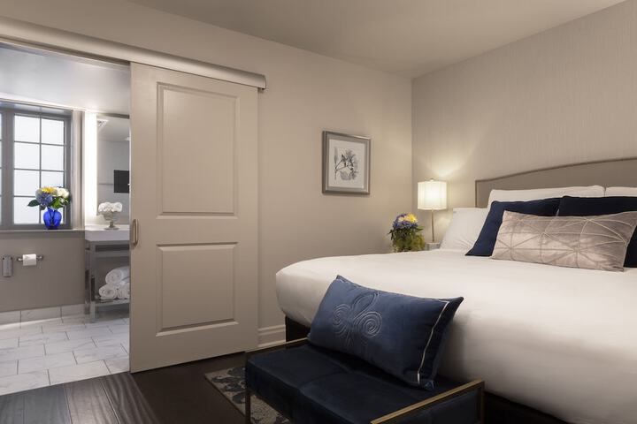Room 20 of 27