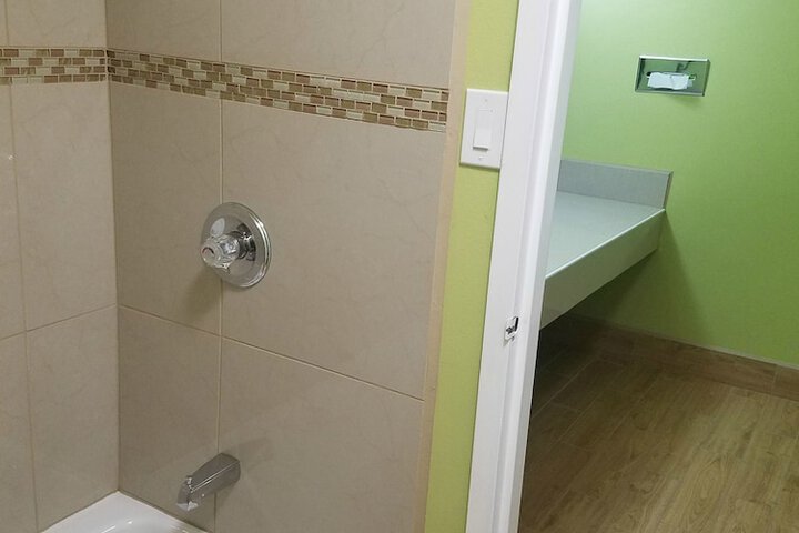 Room 4 of 13