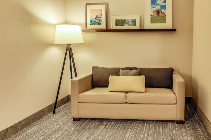 Room 16 of 49