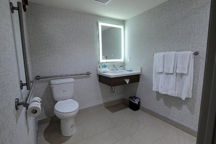 Room 16 of 29