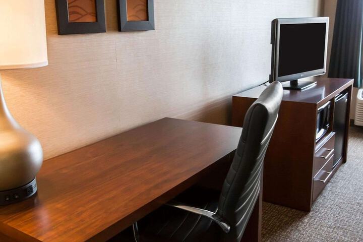 Comfort Inn Crystal Lake - Algonquin