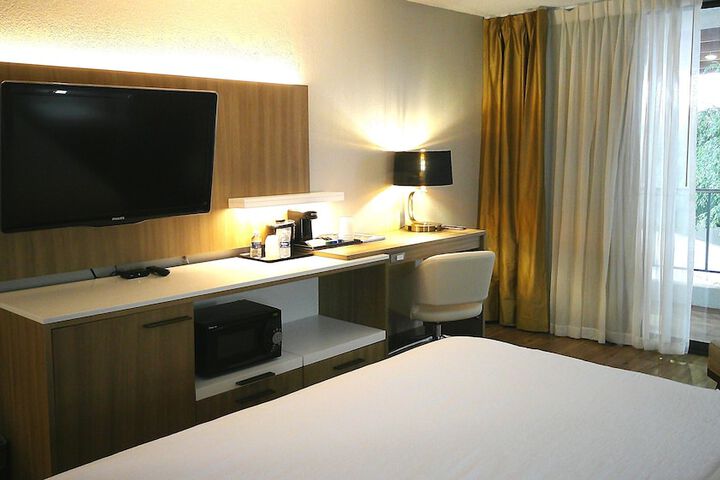 Wyndham Garden Romulus Detroit Metro Airport