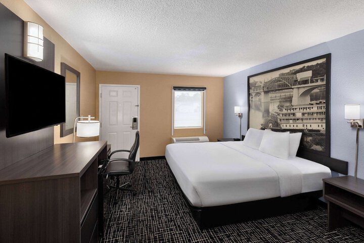 Room 35 of 58