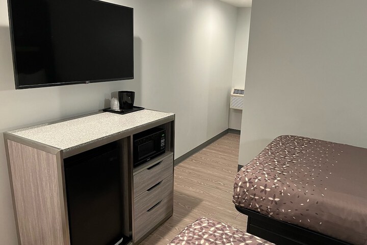 Room 15 of 26