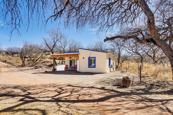 Peaceful & Historic Home in Patagonia!