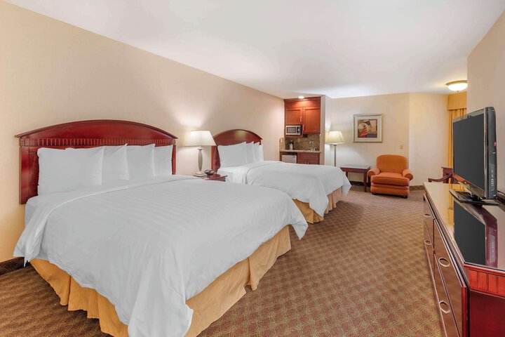 Best Western Plus West Covina Inn