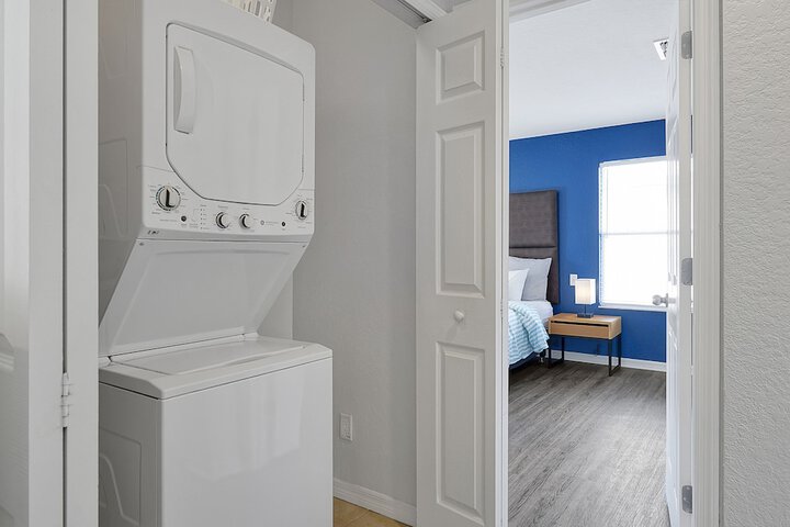 Regal Oaks Resort Vacation Townhomes by IDILIQ