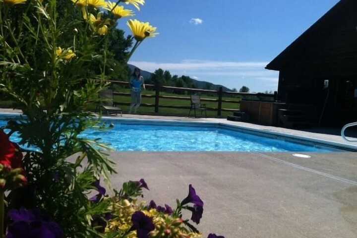Pool 10 of 67