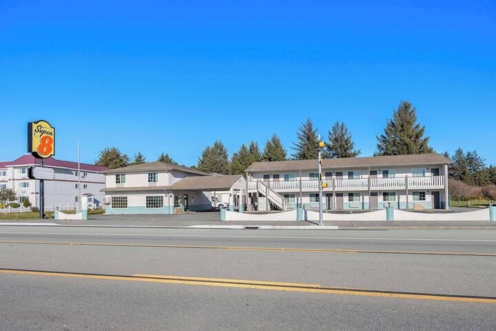 Super 8 by Wyndham Crescent City