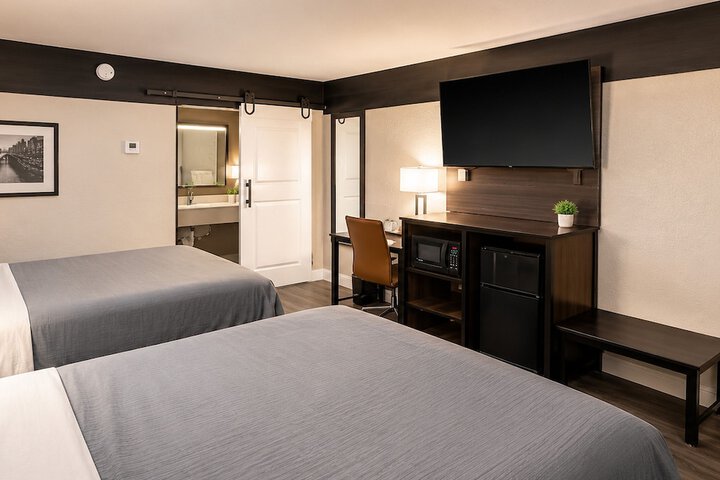Lx Hotel SureStay Collection by Best Western